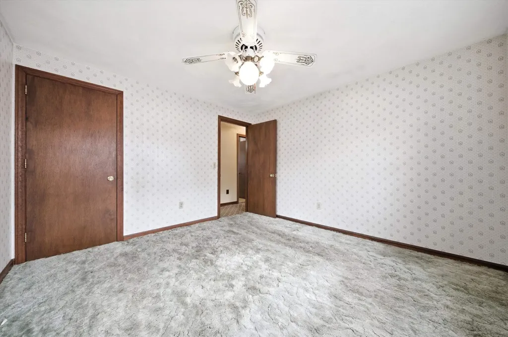 184 Green Acres Drive Manchester NH 03109
