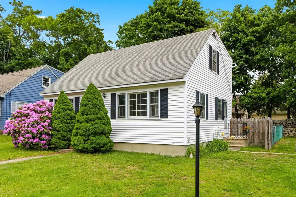 184 Green Acres Drive Manchester NH 03109
