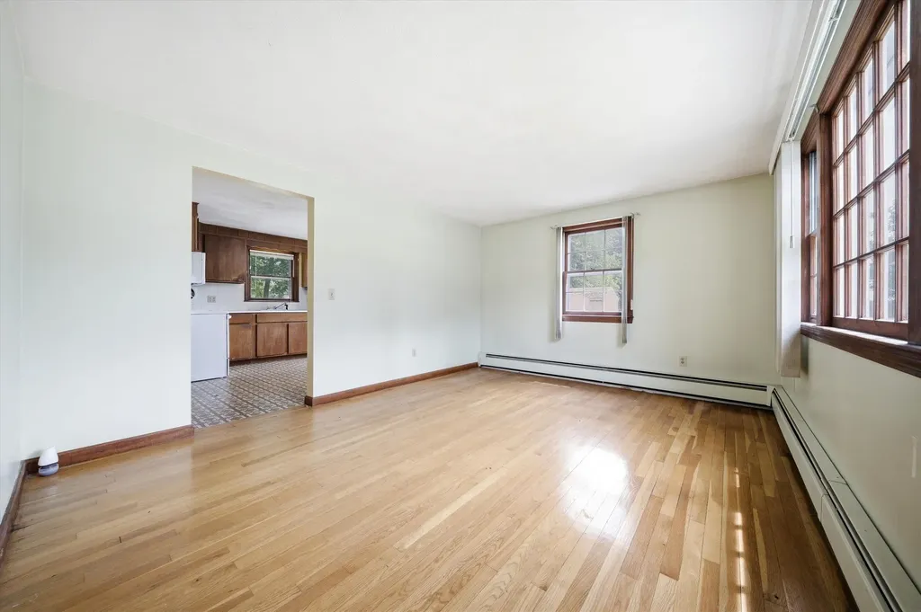 184 Green Acres Drive Manchester NH 03109