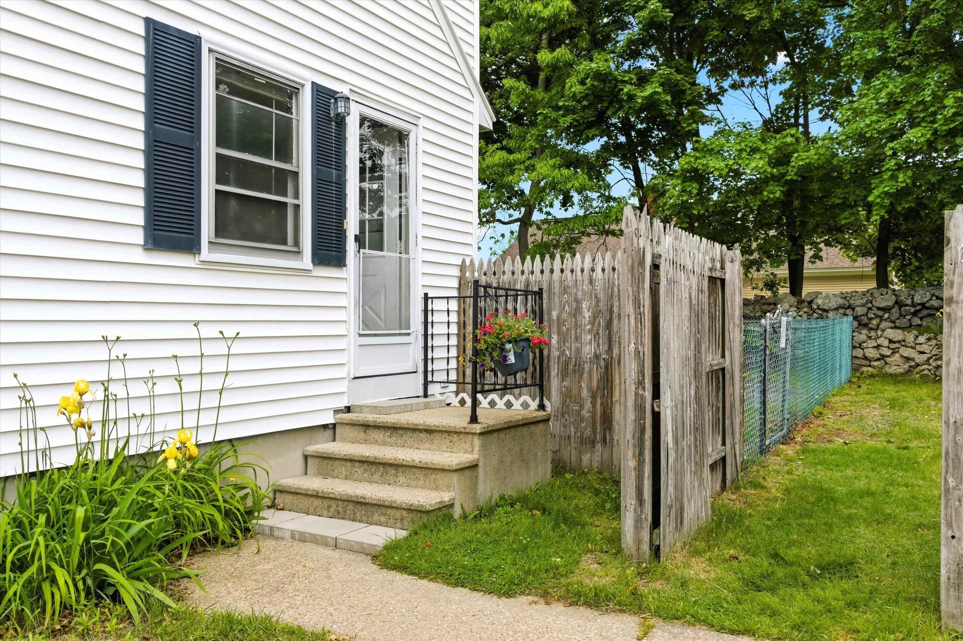 184 Green Acres Drive Manchester NH 03109