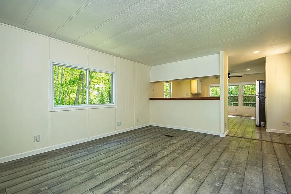 11 Gray Road Barnstead NH 03225