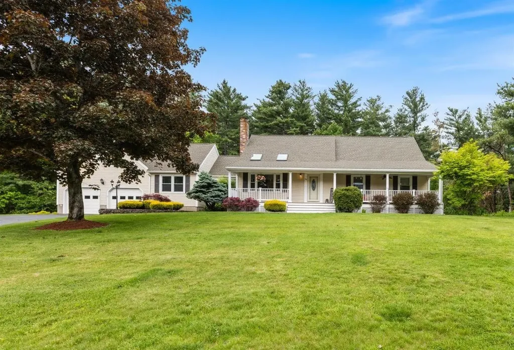16 Locke Mill Drive Litchfield NH 03052