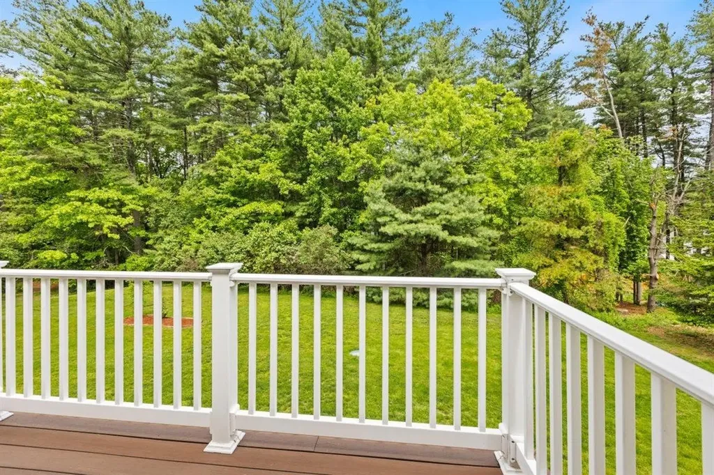 16 Locke Mill Drive Litchfield NH 03052