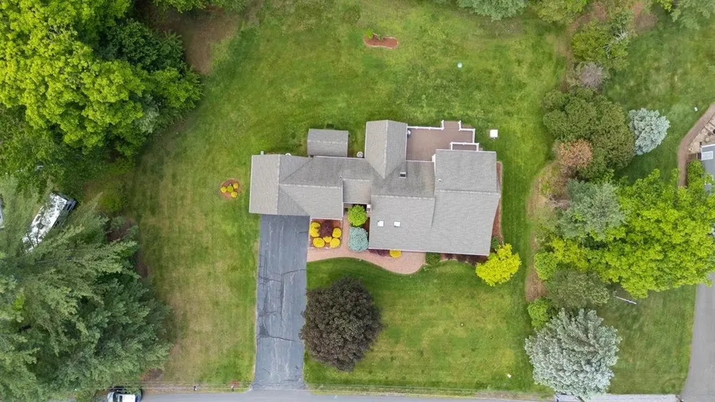 16 Locke Mill Drive Litchfield NH 03052