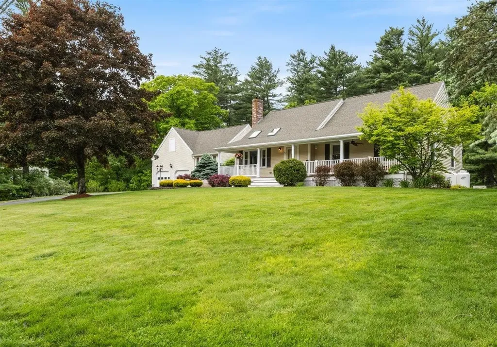 16 Locke Mill Drive Litchfield NH 03052