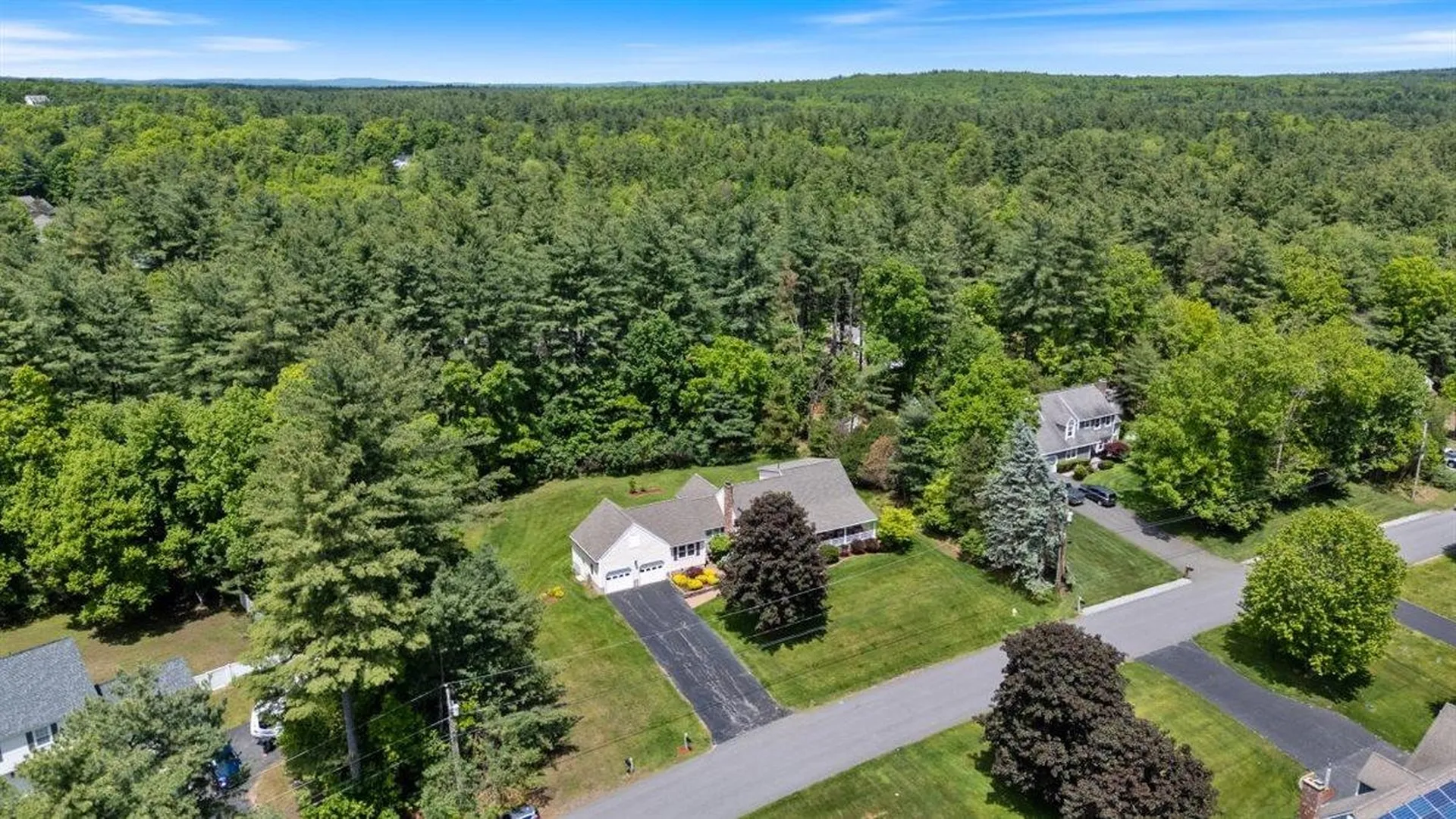 16 Locke Mill Drive Litchfield NH 03052