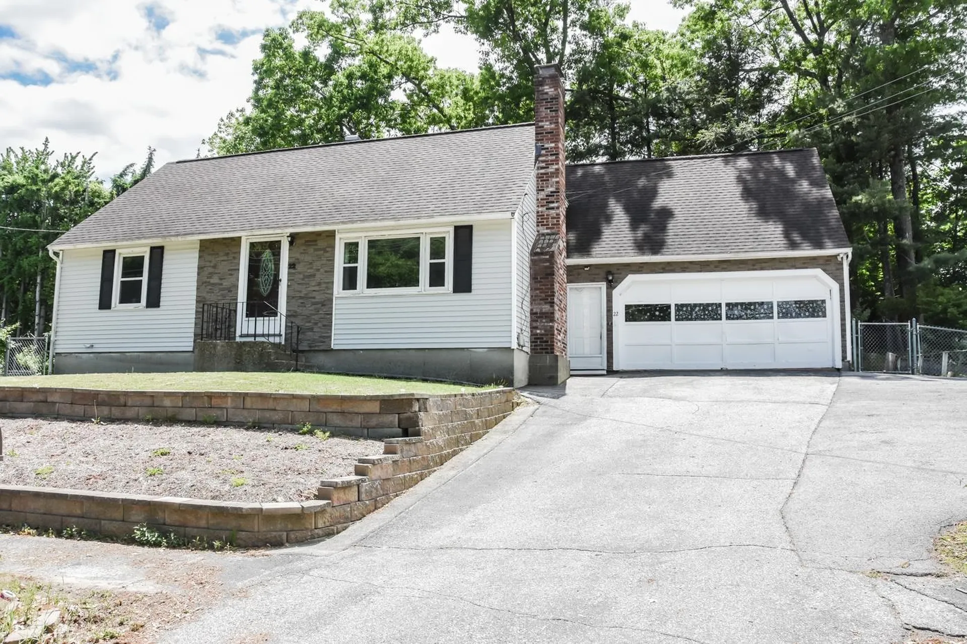 22 Greenwood Drive Nashua NH 03062