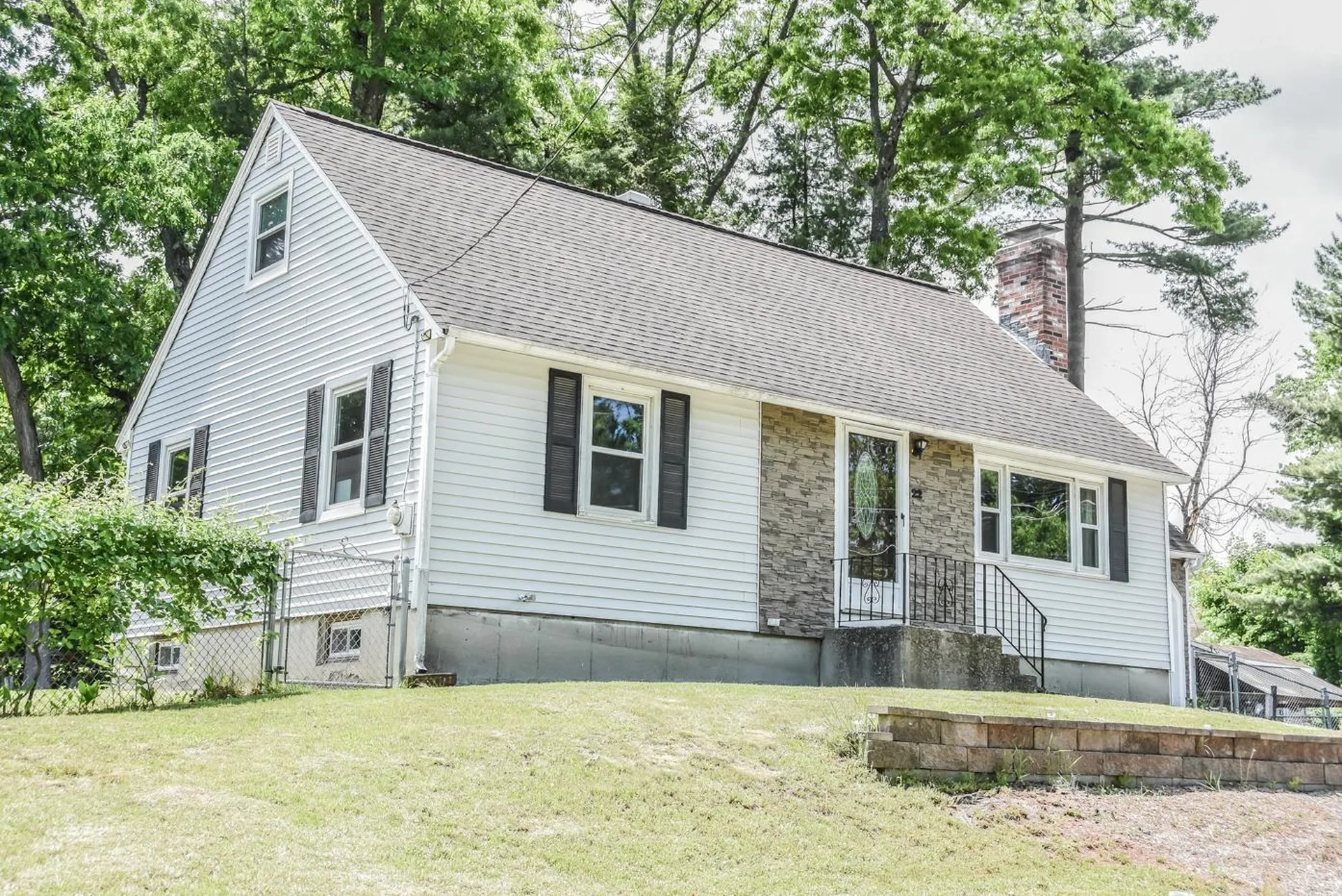 22 Greenwood Drive Nashua NH 03062