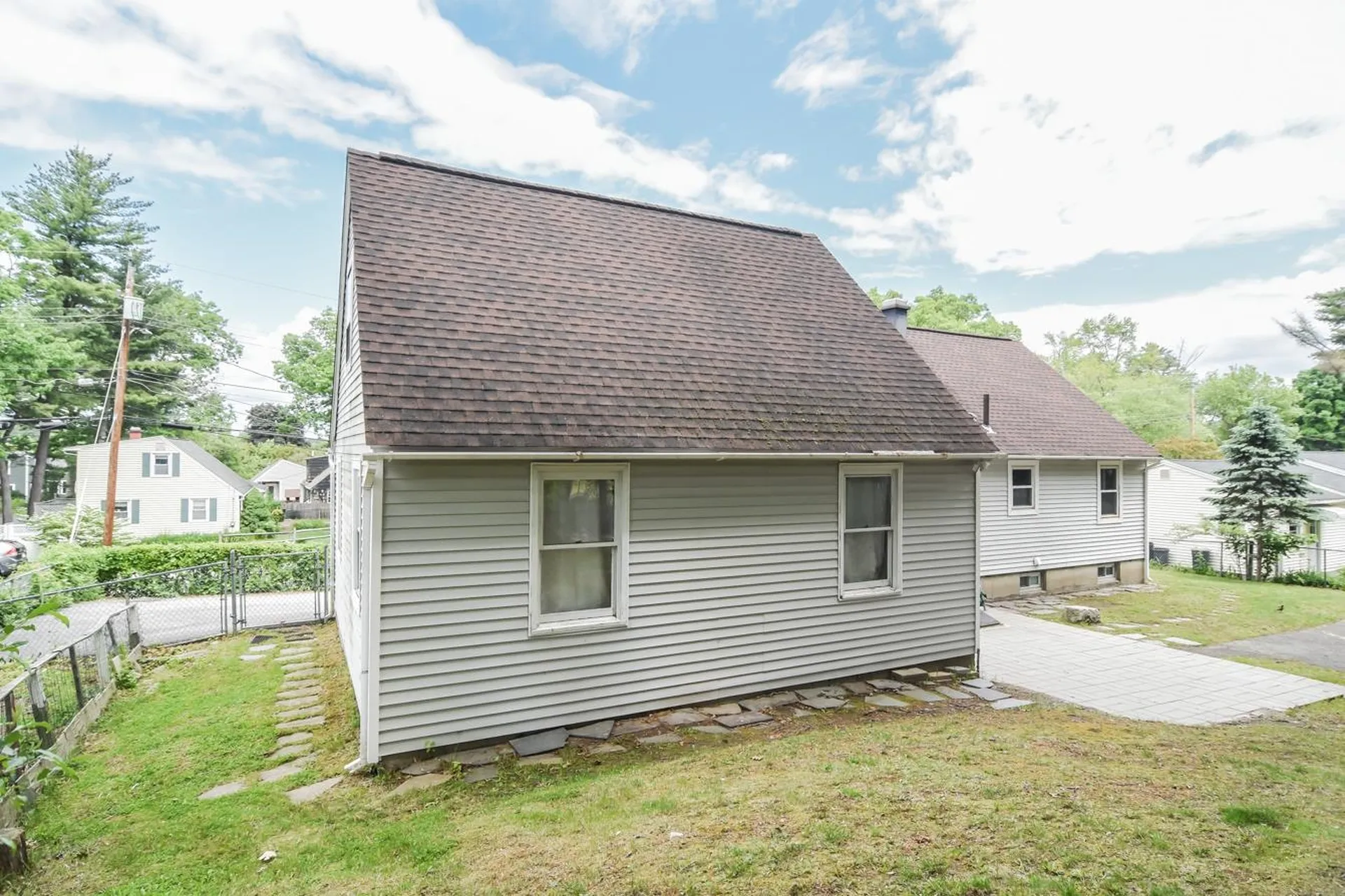 22 Greenwood Drive Nashua NH 03062