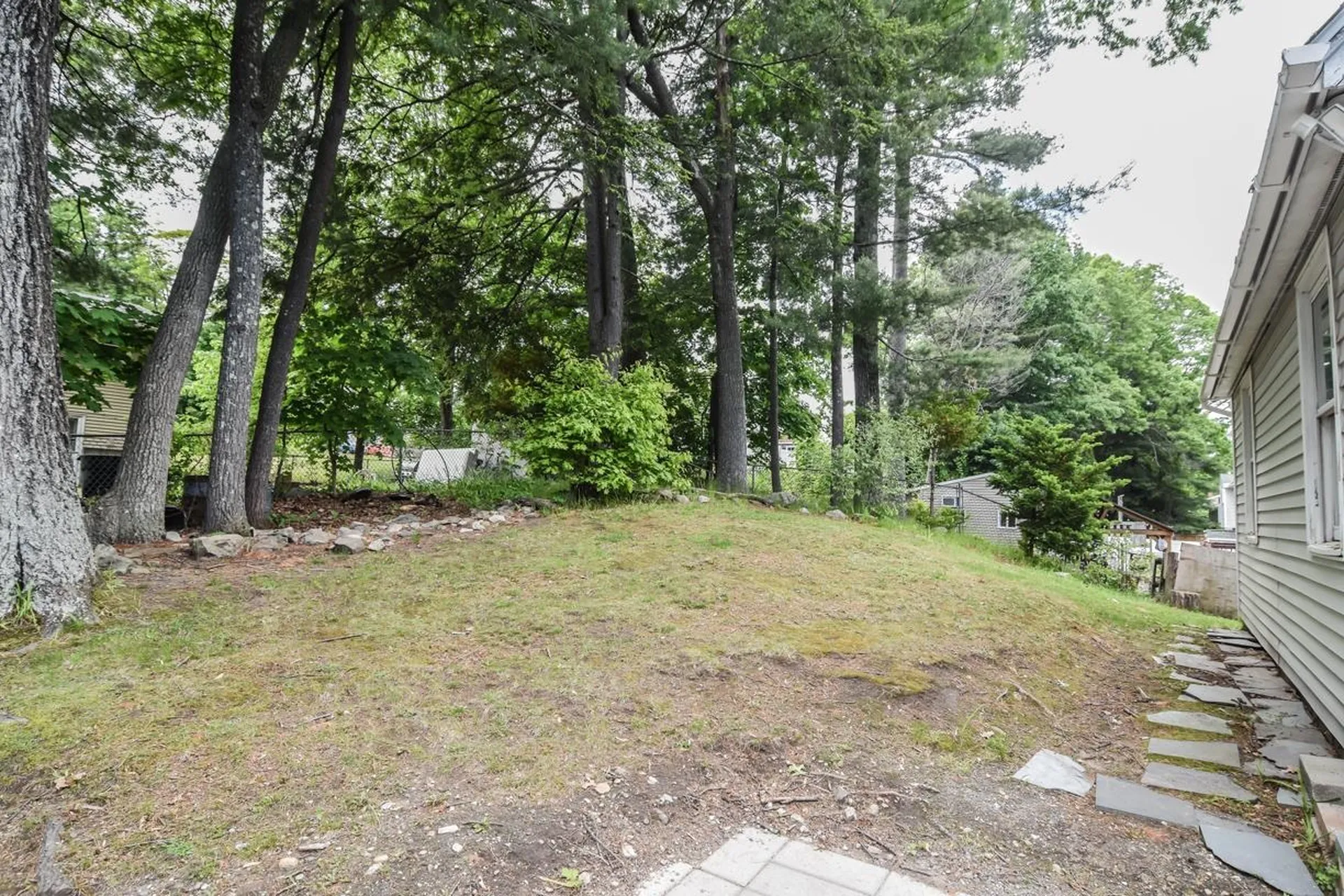22 Greenwood Drive Nashua NH 03062