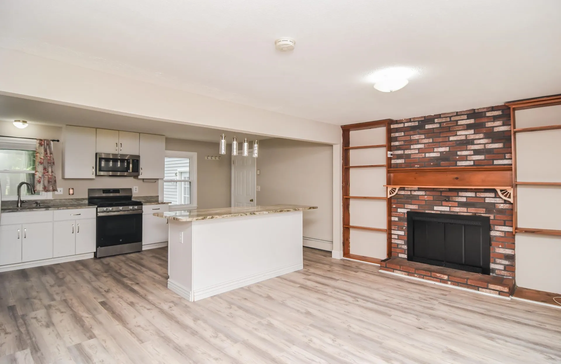 22 Greenwood Drive Nashua NH 03062
