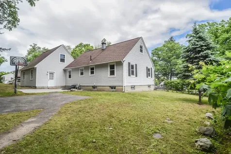22 Greenwood Drive Nashua NH 03062