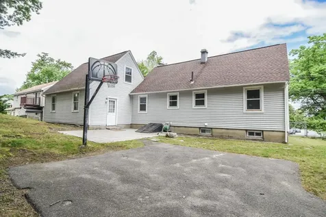 22 Greenwood Drive Nashua NH 03062