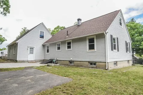22 Greenwood Drive Nashua NH 03062