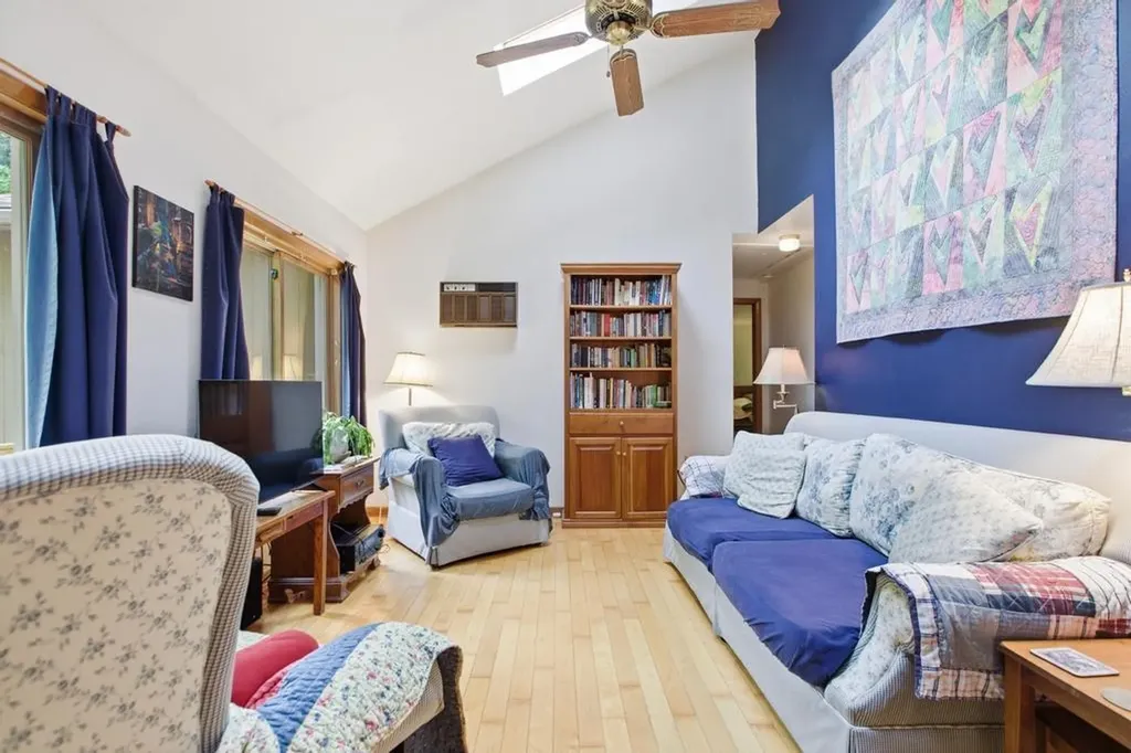 12 Poplar Drive Raymond NH 03077
