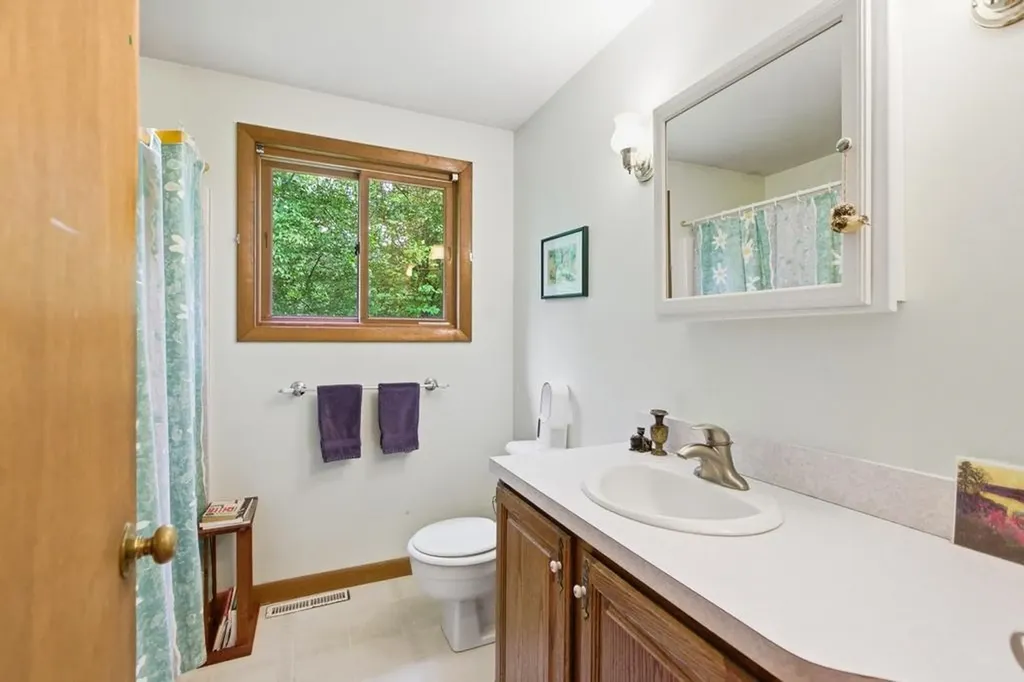 12 Poplar Drive Raymond NH 03077