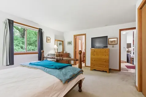 12 Poplar Drive Raymond NH 03077
