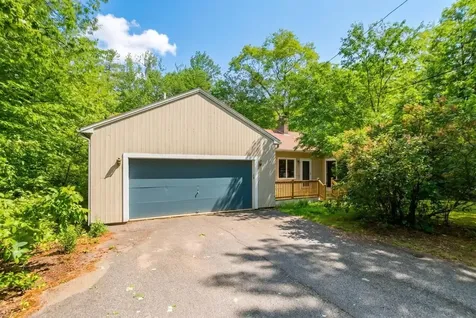 12 Poplar Drive Raymond NH 03077