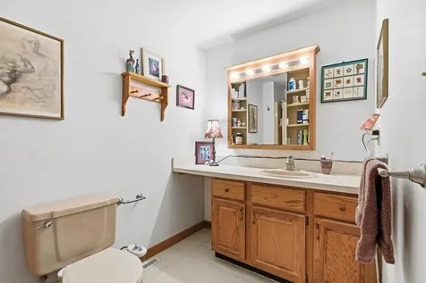 12 Poplar Drive Raymond NH 03077