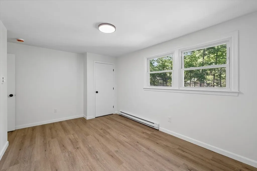 6 Colby Lane Pelham NH 03076