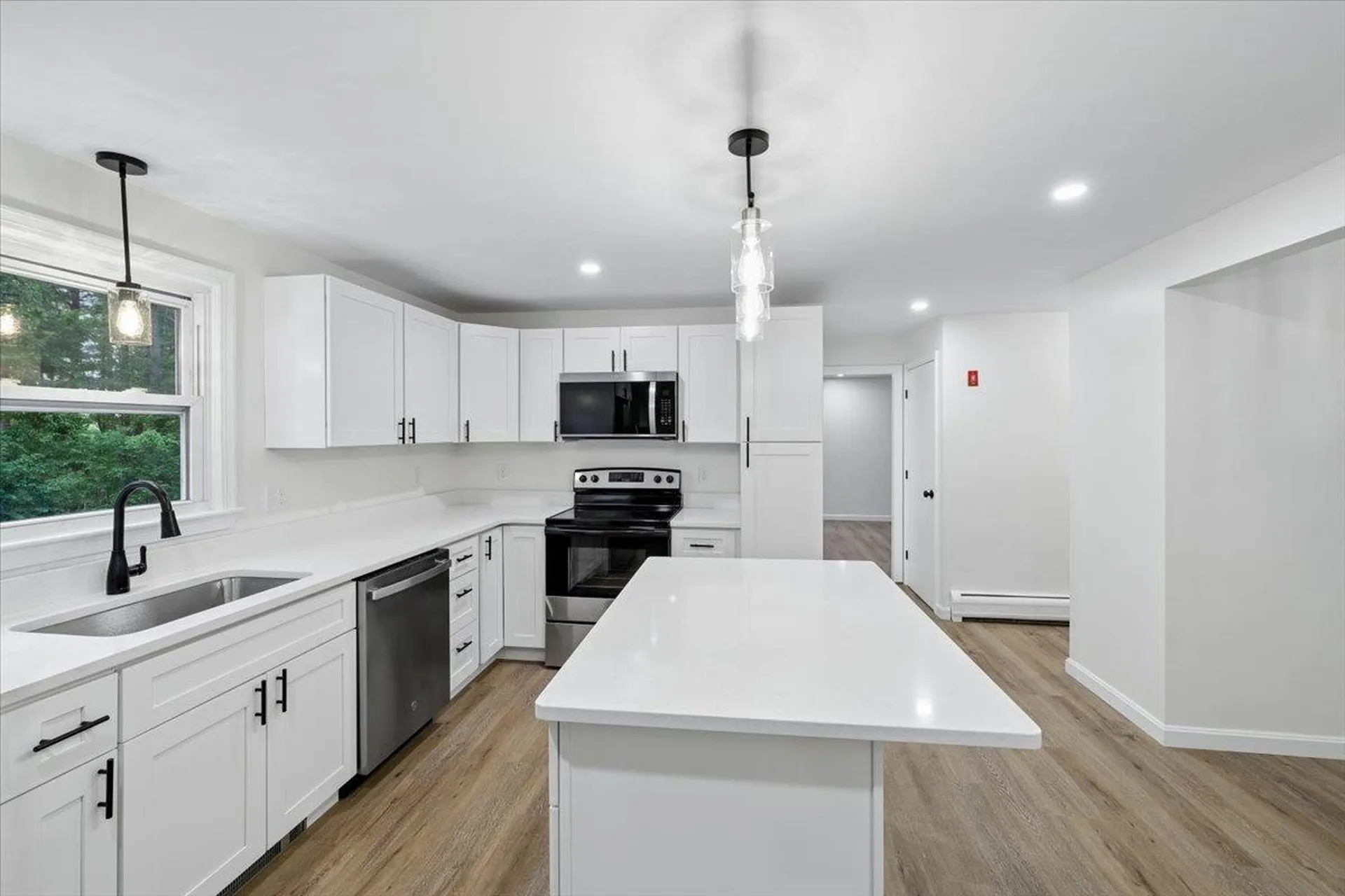 6 Colby Lane Pelham NH 03076