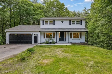 6 Colby Lane Pelham NH 03076