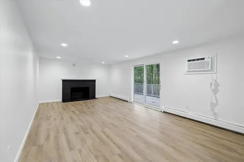 6 Colby Lane Pelham NH 03076