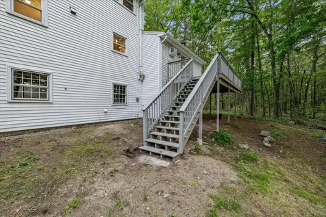6 Colby Lane Pelham NH 03076