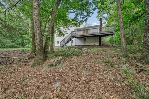 6 Colby Lane Pelham NH 03076