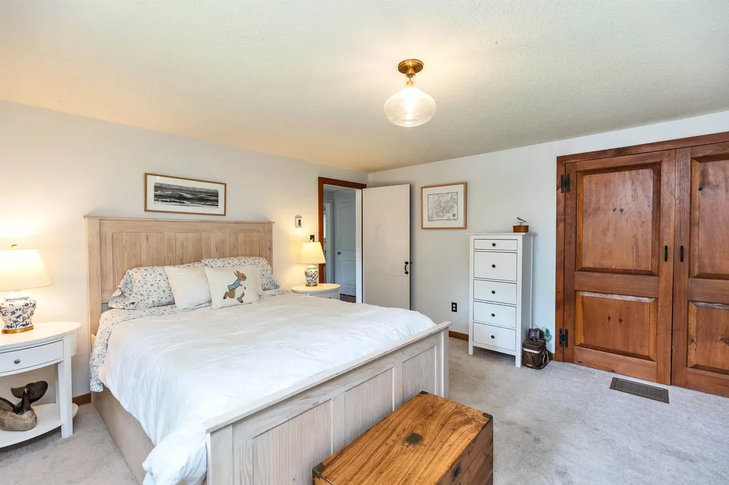 103 Boulder Drive Dublin NH 03444