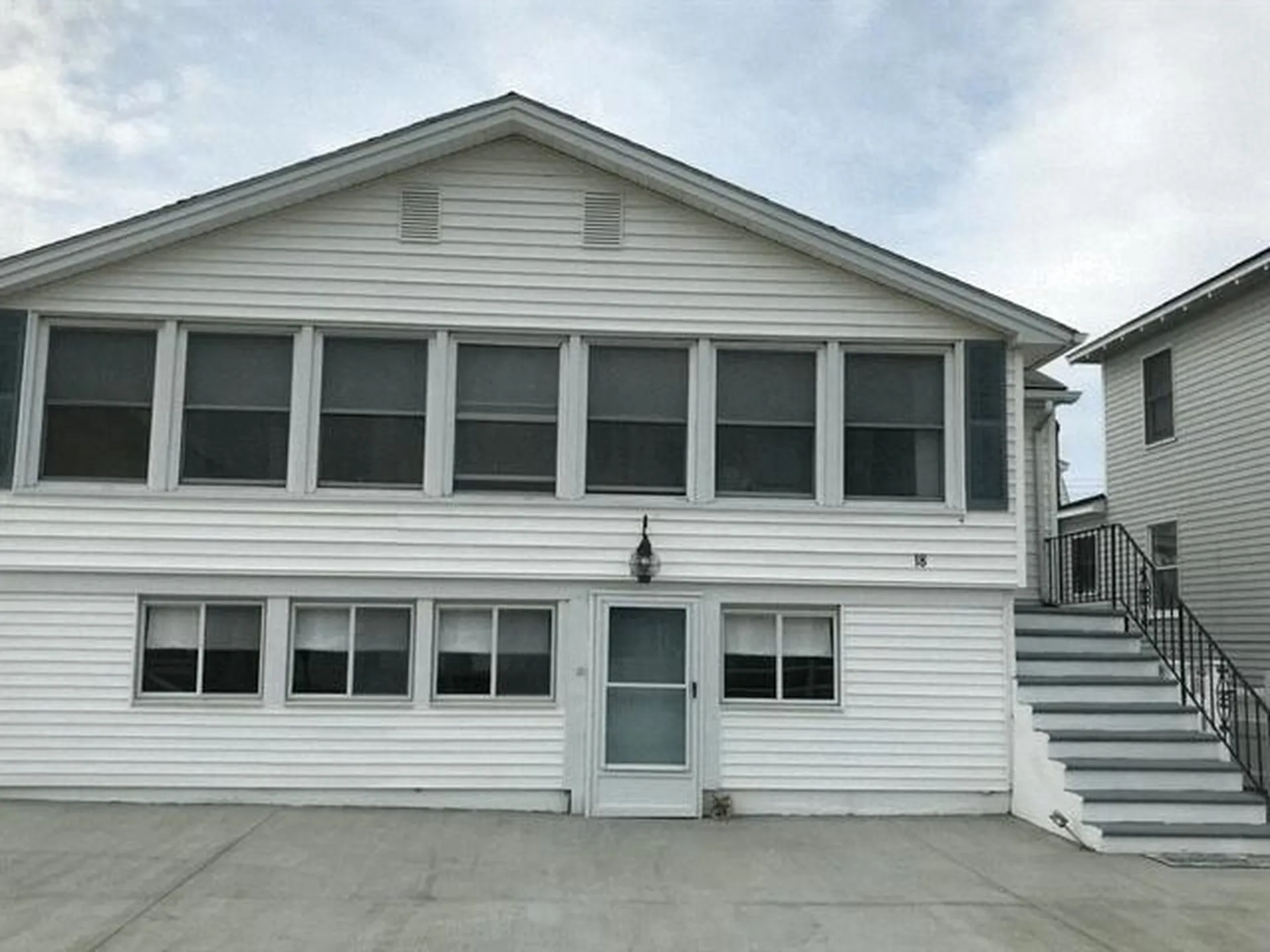 18 Lowell Street Seabrook NH 03874