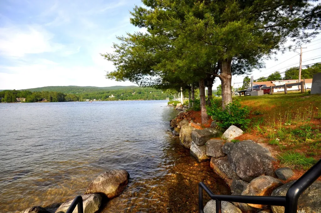 17 Village West Drive Bristol NH 03222