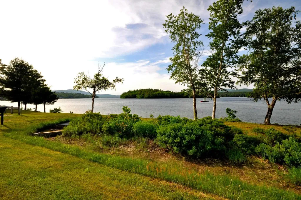 17 Village West Drive Bristol NH 03222