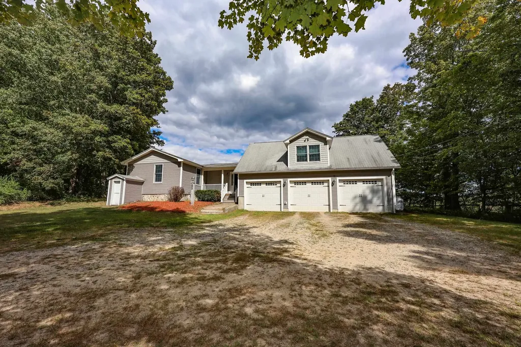 55 Holbrook Hill Road Bedford NH 03110