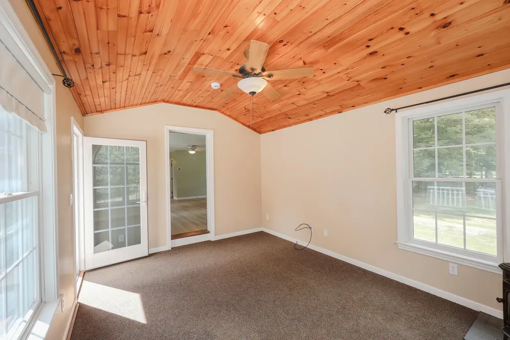 55 Holbrook Hill Road Bedford NH 03110