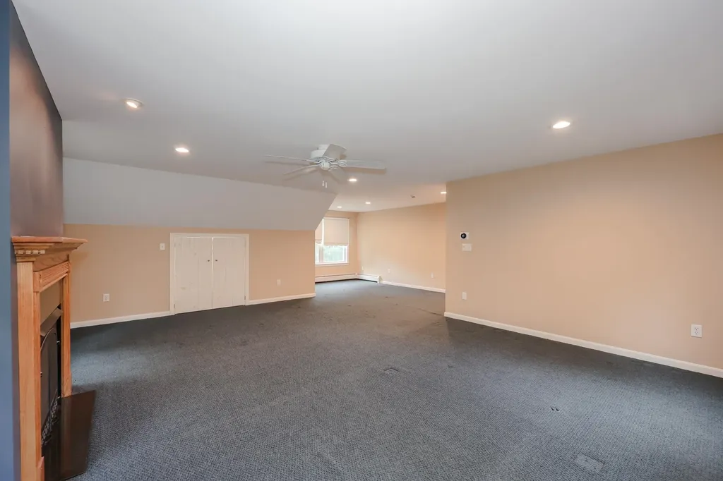 55 Holbrook Hill Road Bedford NH 03110