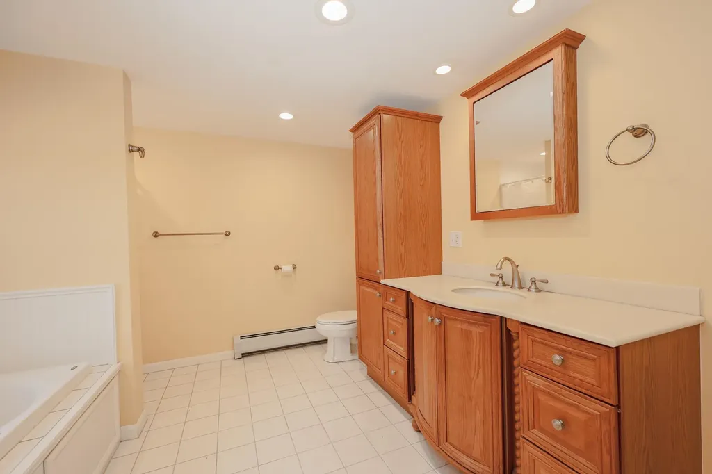 55 Holbrook Hill Road Bedford NH 03110