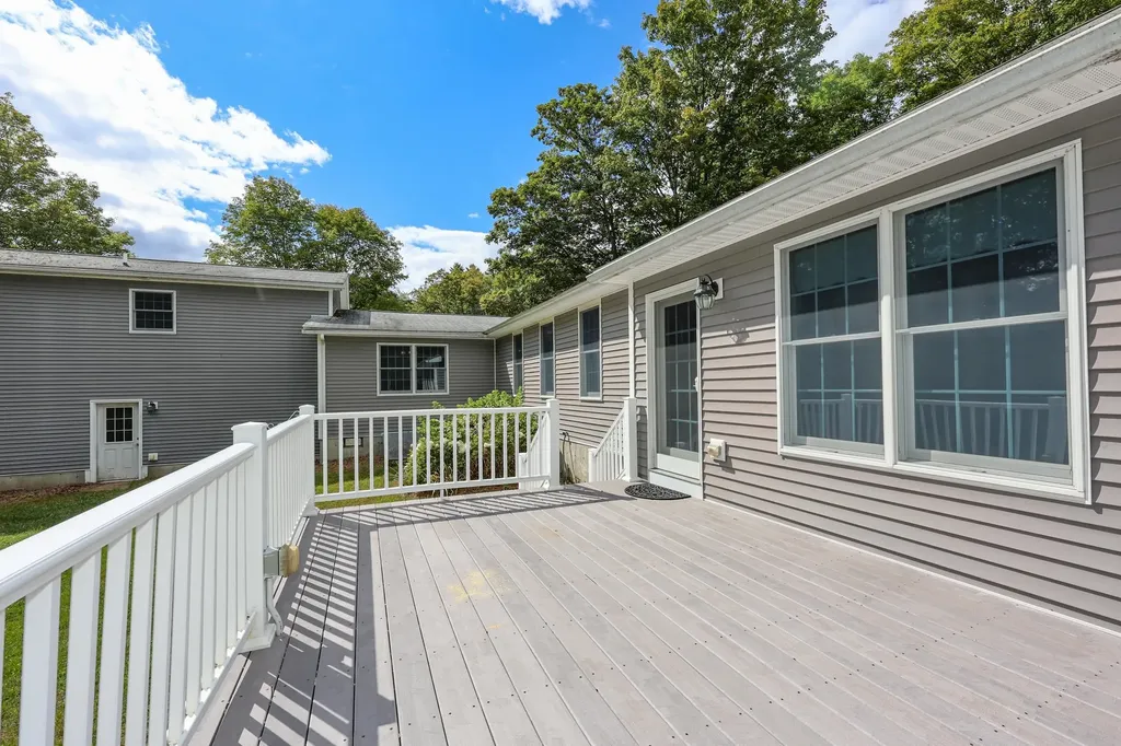55 Holbrook Hill Road Bedford NH 03110