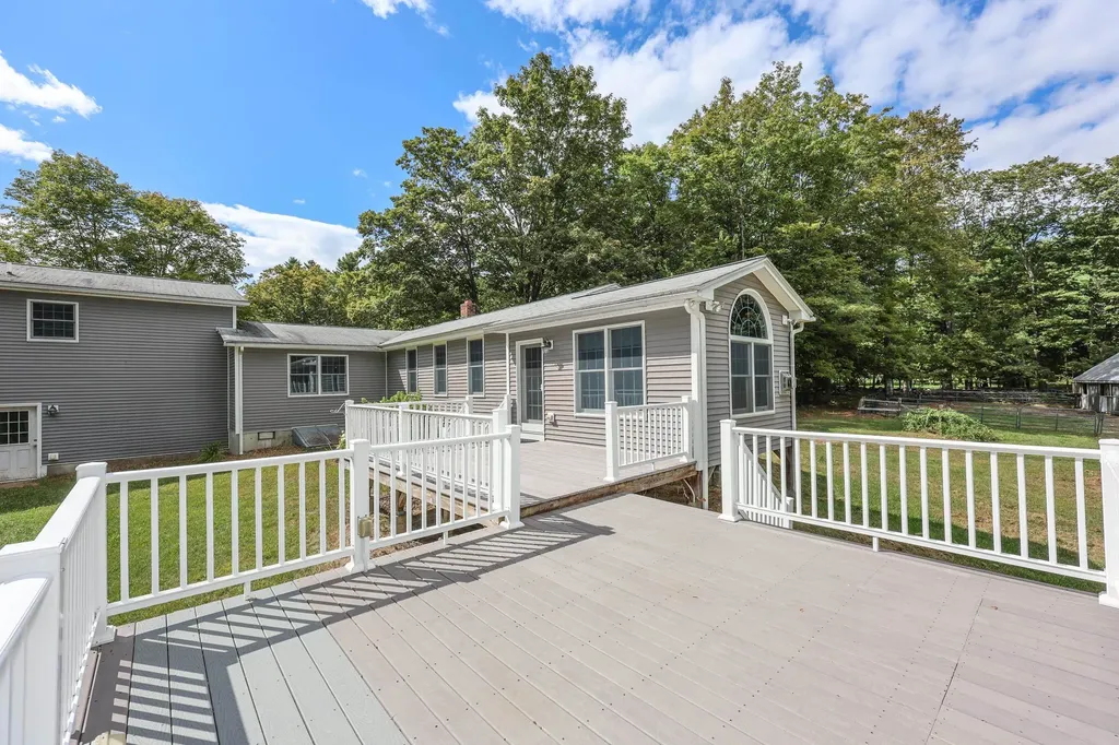 55 Holbrook Hill Road Bedford NH 03110