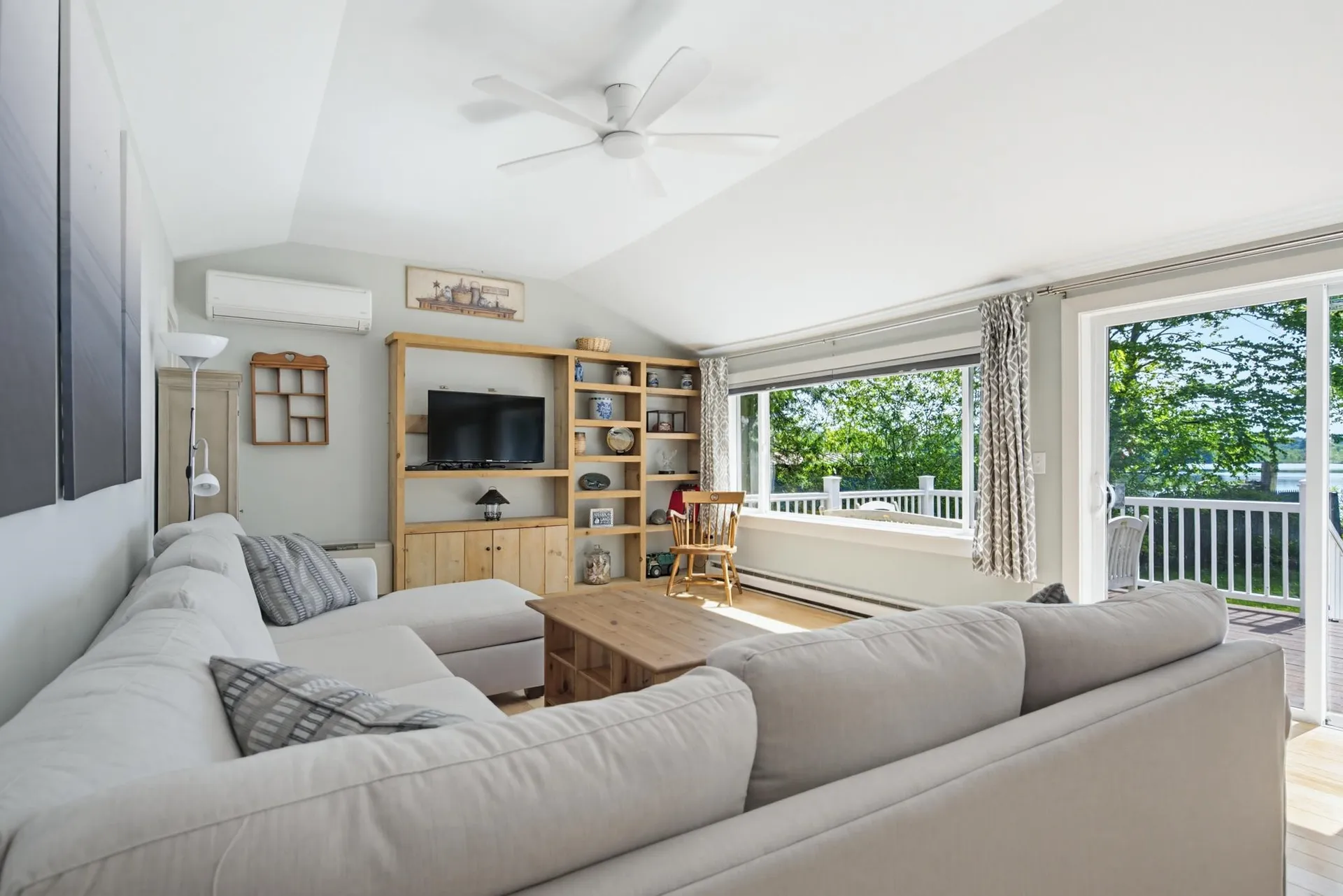 54 Shore Drive Northwood NH 03261