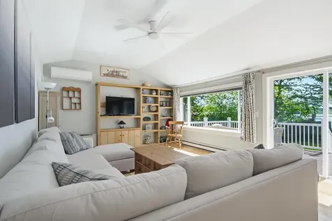 54 Shore Drive Northwood NH 03261