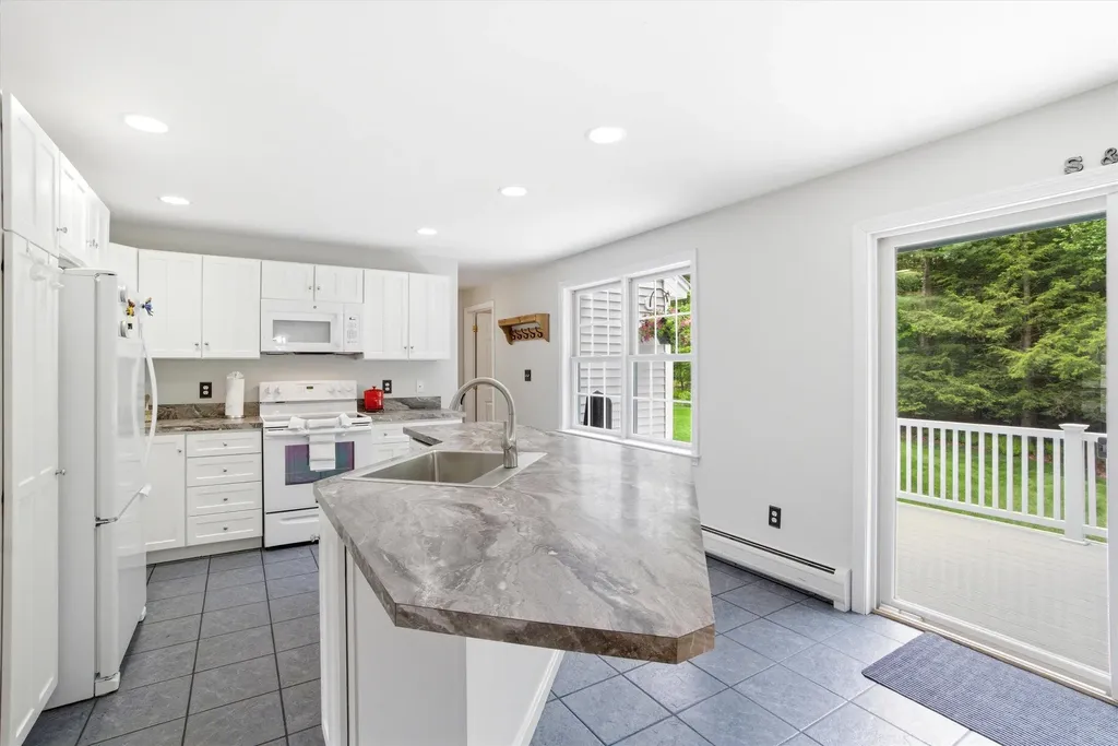 49 Reynolds Drive Peterborough NH 03458