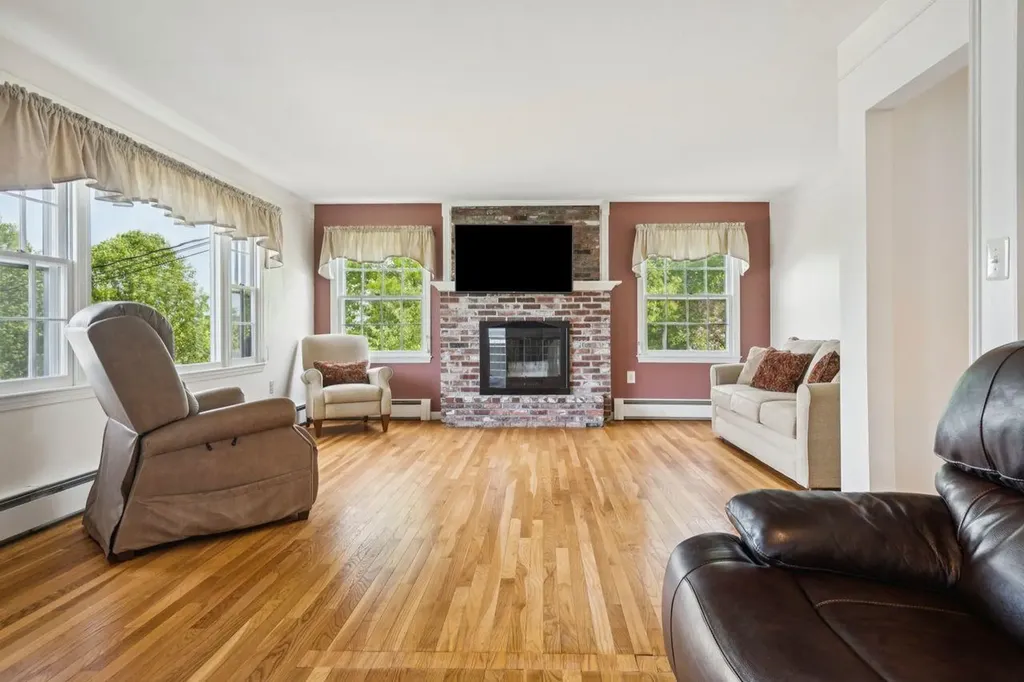 21 Chase Circle Center Harbor NH 03226