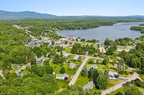 21 Chase Circle Center Harbor NH 03226