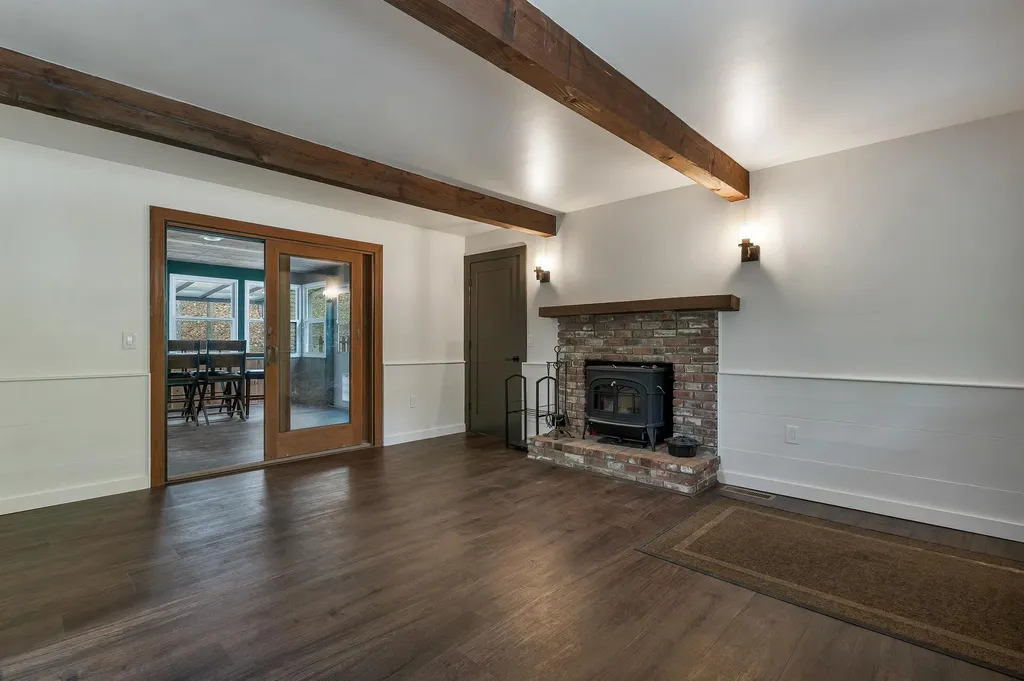 20 Fox Den Road Hollis NH 03049