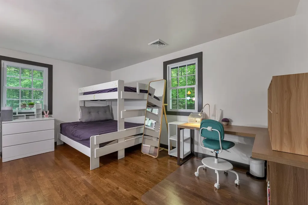 20 Fox Den Road Hollis NH 03049