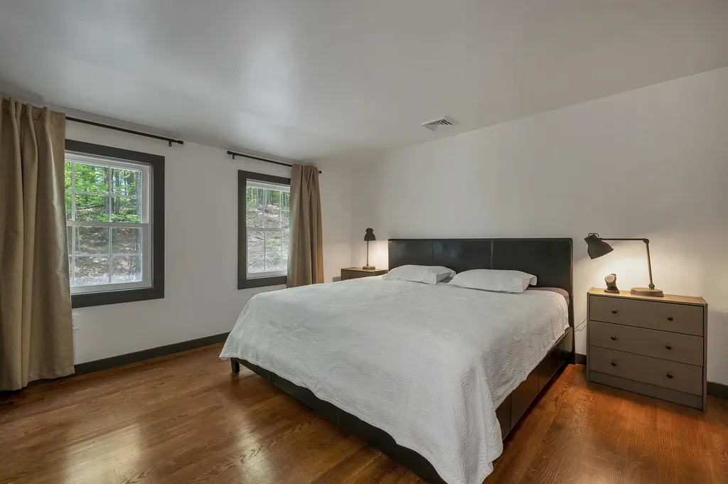 20 Fox Den Road Hollis NH 03049