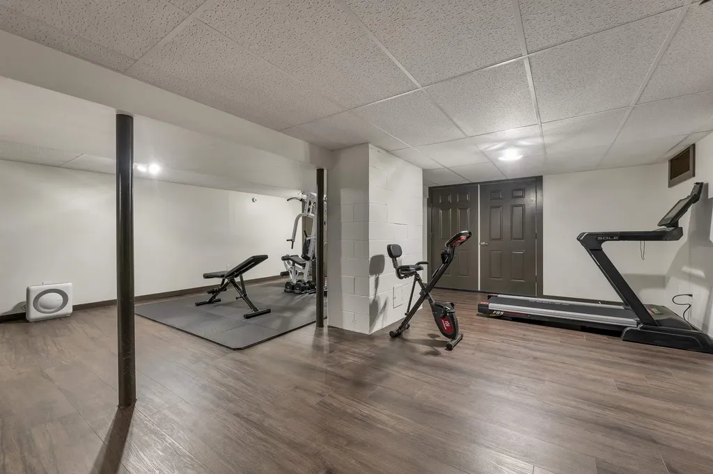20 Fox Den Road Hollis NH 03049