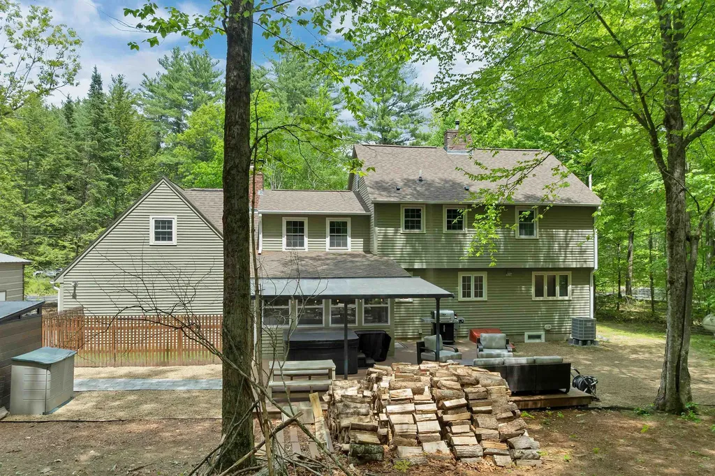 20 Fox Den Road Hollis NH 03049
