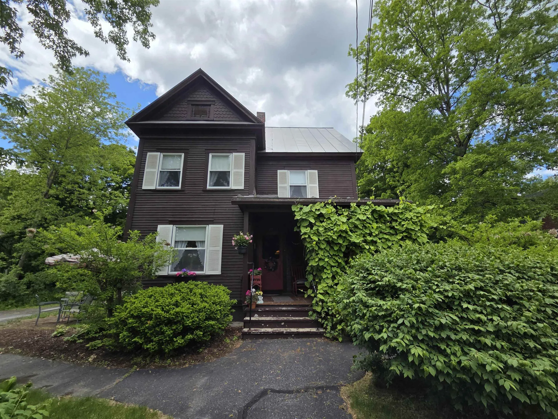 27 Crafts Avenue Lebanon NH 03784